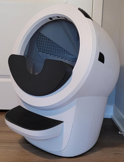 All Max Shield Options for Litter-Robot 4 : Anti-Flicking, One-Piece Design - White or Black